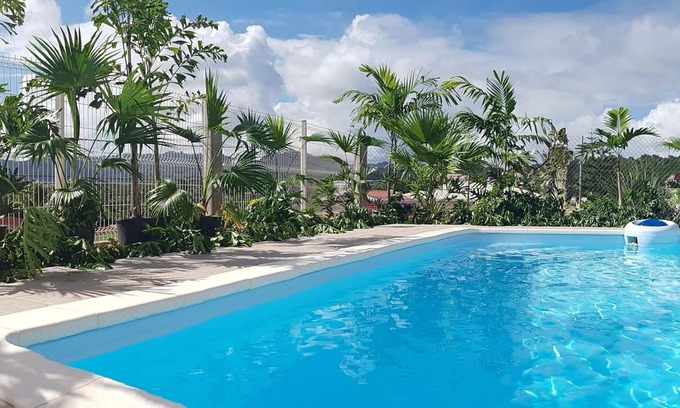 Le Francois Villa | RISING SUN VILLA, AIR CONDITIONED, WIFI, (PRIVATE POOL AND JACUZZI OPTIONAL)