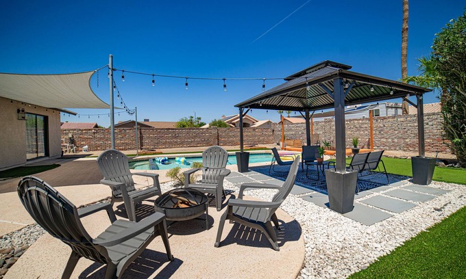 Mesa Del Sol House | River Fun Awaits! Pool, Putting Green, Arcade & More – Sleeps 8!