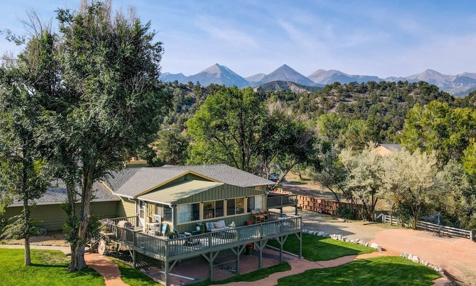 Howard House | River Place Retreat Unit 5- A River Oasis