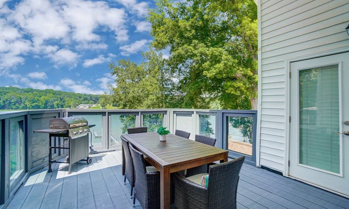 Harbor House House | River's Edge: 15% Off Special Until Nov 30!