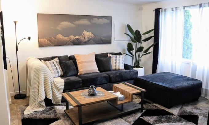 St. Stephen House | River View by the Border, stylish cozy centrally located in downtown St Stephen!