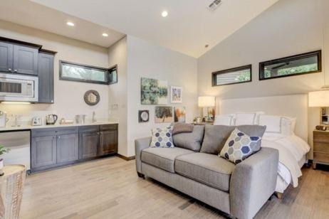 Spicewood Villa | Riverbend Cabin #14