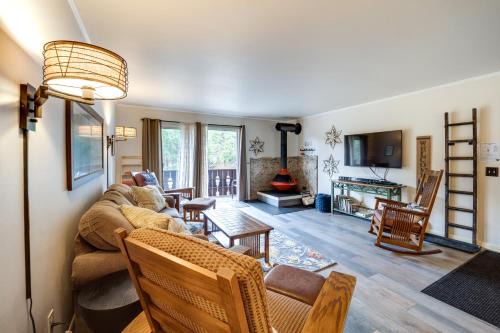 Estes Park Apartment | Riverfront Condo Near Downtown Estes Park!