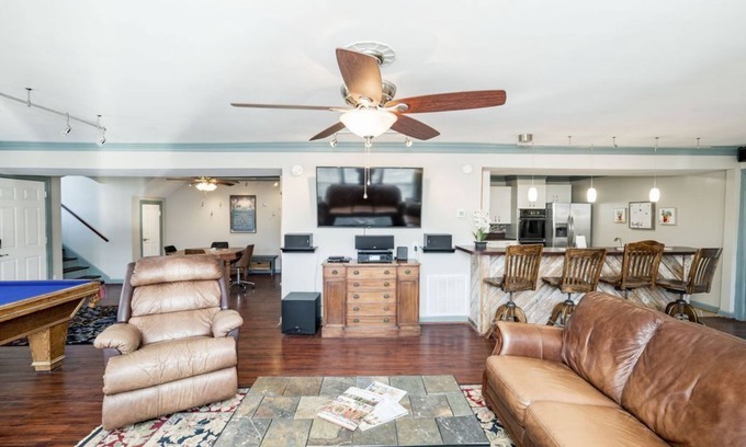 Lynchburg House | Riverfront hidden gem, ground floor open space!