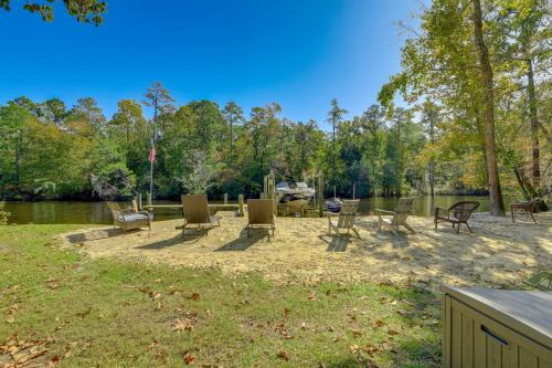 Ernul House | Riverfront Pollocksville Home with Private Beach!