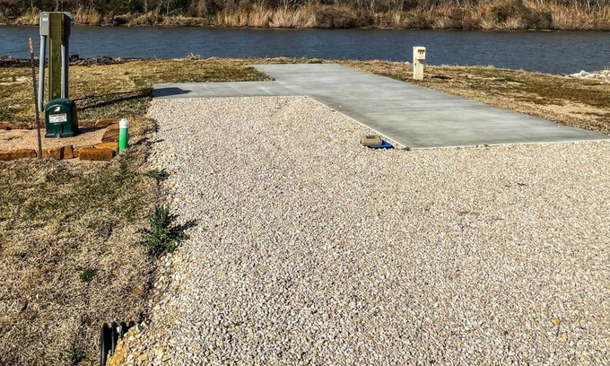 Matagorda RV Rental | Riverfront RV Spot #4