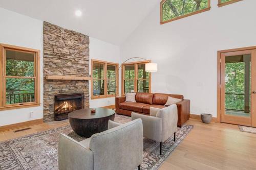 Lynn House | Rivers Edge Casita with River views