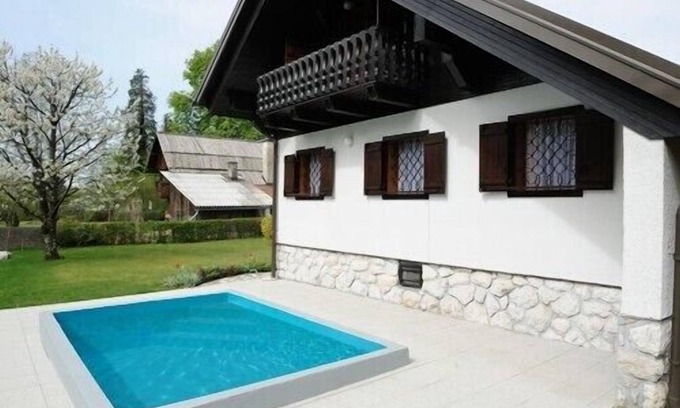 Preddvor Ski Chalet | RIVERSIDE CHALET WITH POOL, GREAT LOCATION FOR ATTRACTIONS AND RELAX