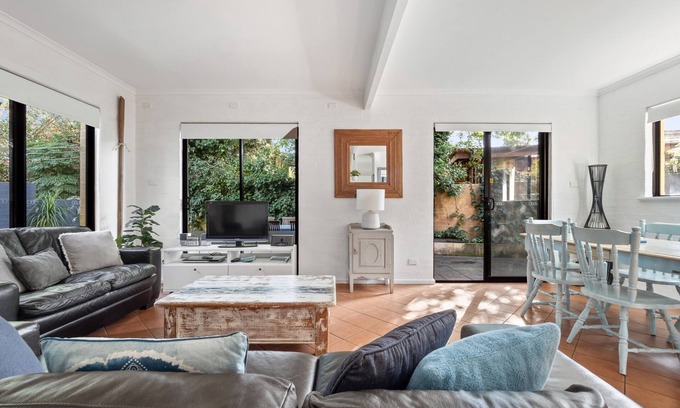 Margaret River House | Riverside | Margaret River - Homely Townhouse
