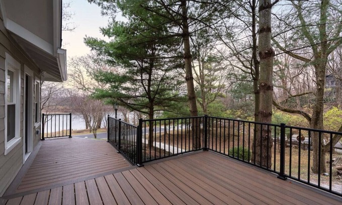 West Lafayette House | Riverside Retreat! 3 minutes to campus!