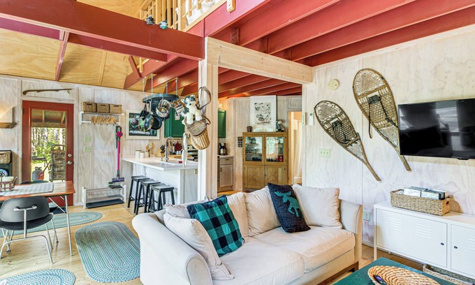 Crosby Cabin | Riverside Retreat in Crosby: Pet Friendly!