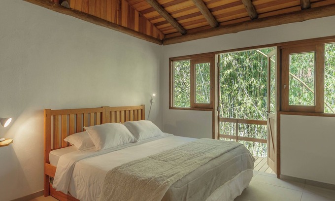 Visconde de Maua Ski Chalet | Riverside suite in Visconde de Mauá