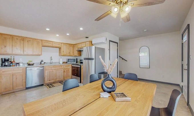 Barelas House | Riverside Townhome