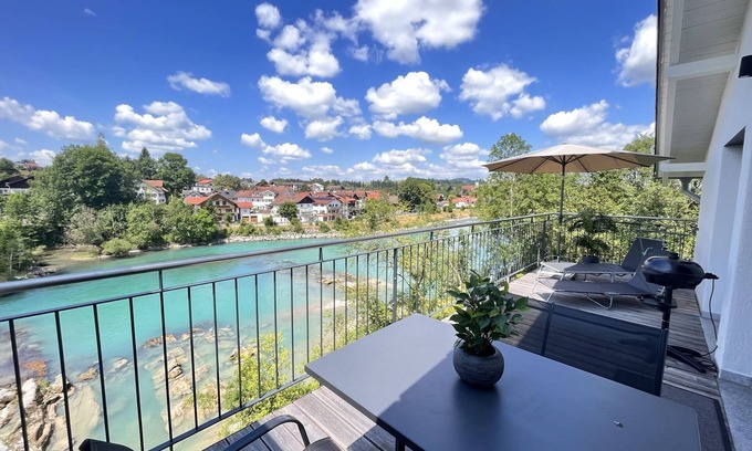 Grundl Apartment | "Riverside WG 10: your perfect retreat for unforgettable adventures!"