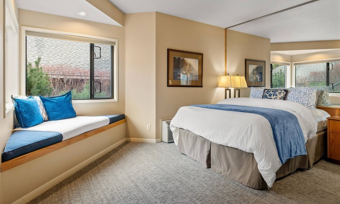 Century West Condo | RiverView Hideaway – Trip for 2!