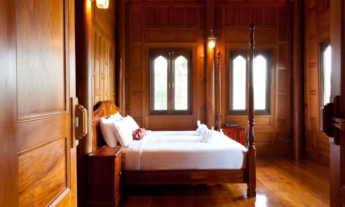 Sam Phran Hotel | RK Riverside Resort & Spa