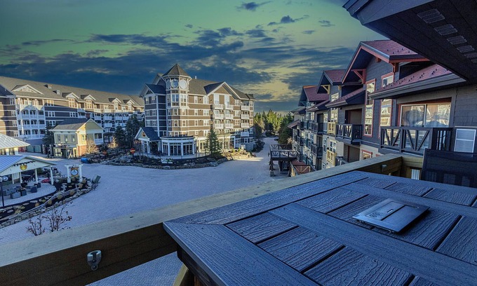 Snowshoe Condo | RL 419 - Enjoy summer in this newly renovated beauty. Awesome Village views!