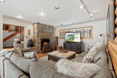 Moose Wilson Road House | RMR: Teton View Cabin Home in WilsonWY