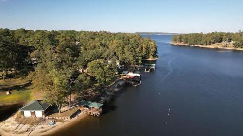 South Toledo Bend House | Robbins Nest