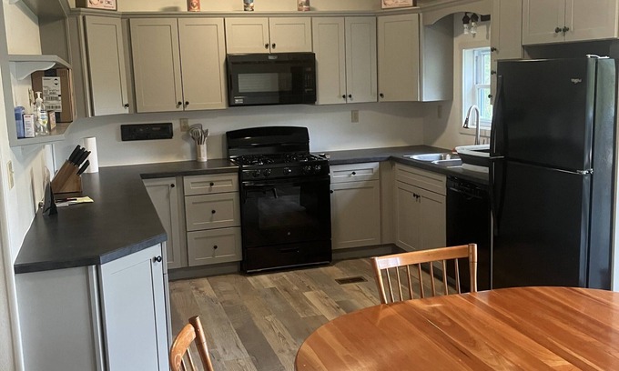 Scottsburg House | Robin's Nest: Newly renovated home located on 60 acres of fields & forest.