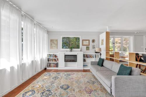 Chapel Hill House | Robin's Rest home