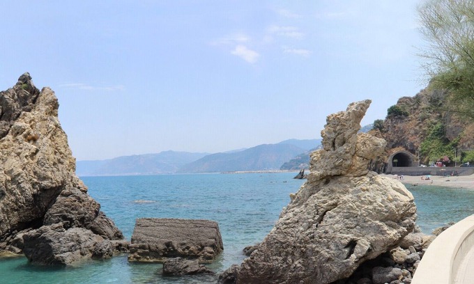 Capri Leone Apartment | Rocca Di Capri Leone: apartment/flat - 4 rooms - 5/6 persons