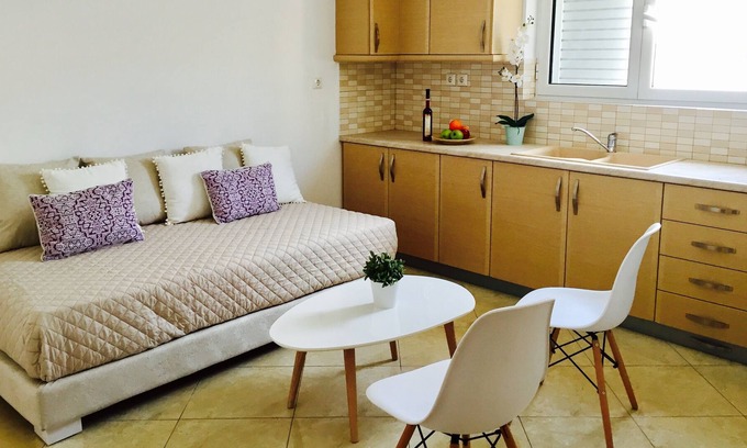 Jala Apartment | Rock Apartment close to the beach