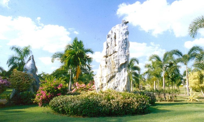 Kram Hotel | Rock Garden Beach Resort