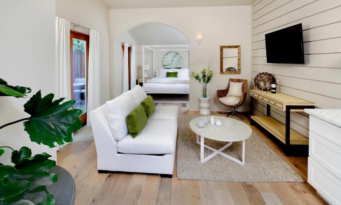 Healdsburg Apartment | Rockhouse Suites