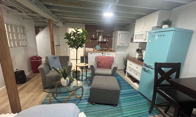 West Hartford Apartment | Rockledge Retreat