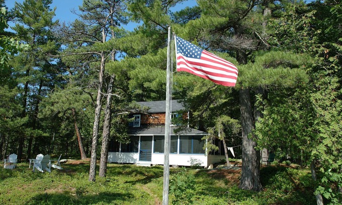 Town of Chesterfield Cottage | Rockview Cottage: Peaceful Lake Champlain Retreat, Private