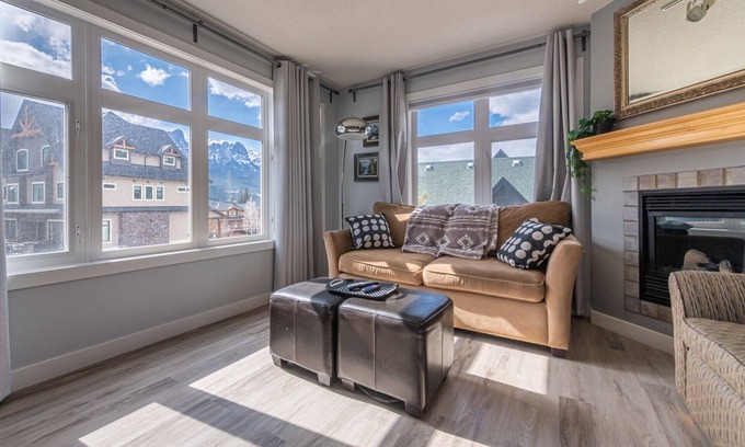 Canmore Apartment | Rocky Mountain View Condo (2 to 4 Persons)