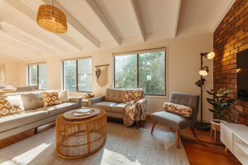 Moffat Beach House | Roderick Beach House Pet Friendly
