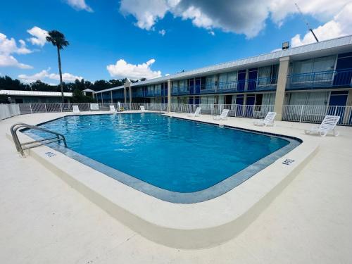 Silver Springs Hotel | Rodeway Inn