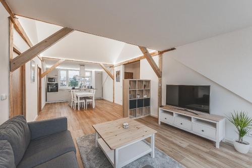 Hradec Kralove Apartment | Rodinný apartmán se zahradou a vířivkou