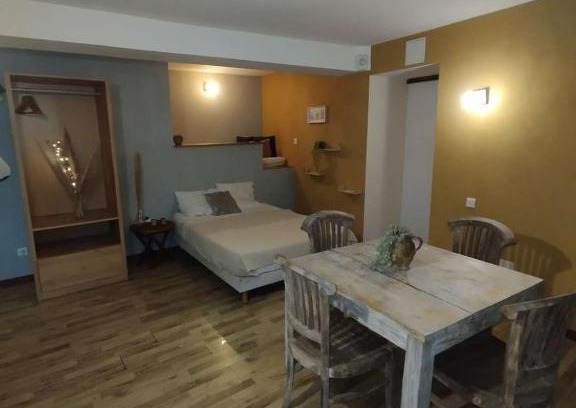 Rogny-les-Sept-Ecluses Apartment | Rogny L’aube des 7 écluses
