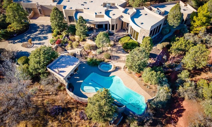 Sedona House | Rolling Sedona Paradise 4 Bdrm, 4.5 BA, Pool
