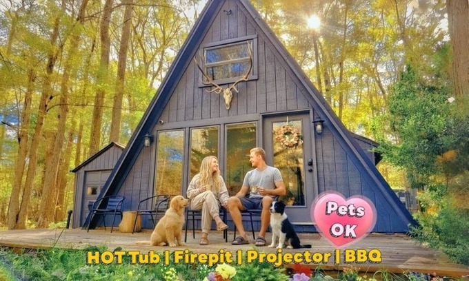 Tobyhanna House | Romantic Getaway @ Antler A Frame I Pet Friendly I Hot Tub I Projector I Firepit