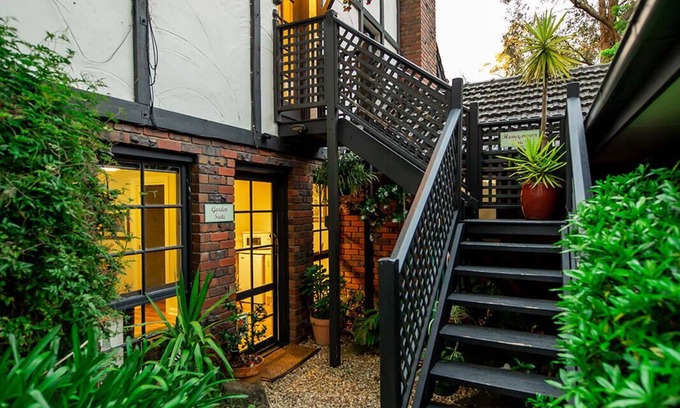 Kalorama Cottage | Romantic Honeymoon Getaway