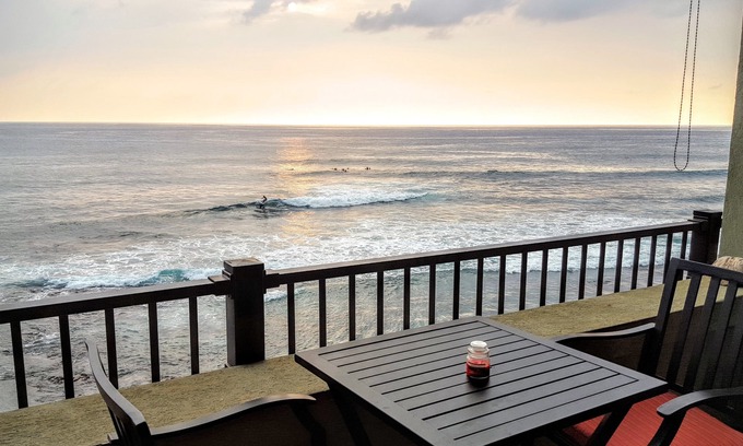 Kailua-Kona Condo | Romantic Penthouse Oceanfront Condo with AC and Fabulous Views
