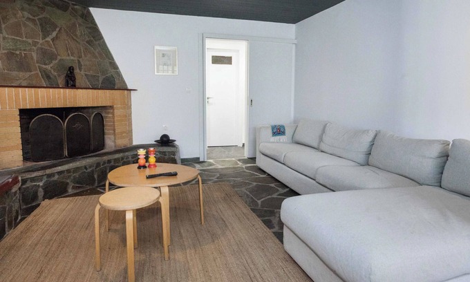 Nea Penteli Apartment | Romantic Stone Getaway Retreat in Nature-Loved Penteli