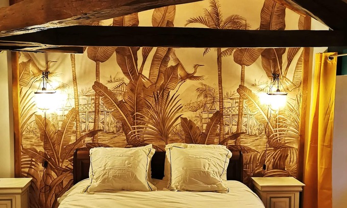 Confolens Apartment | Romantic Suite with Jacuzzi