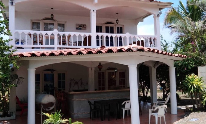 Punta Chame House | Romantic Villa with beautiful garden - 5 min from the beach!