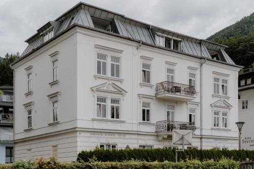 Sankt Wolfgang im Salzkammergut Apartment | Romantik Residenz (Ferienwohnungen Hotel Im Weissen Rössl) - Dependance