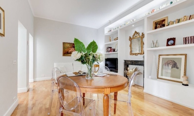 Vatican Apartment | Rome center, Vatican area - St. Peter's. Elegant apartment 3 bedrooms 2 bathrooms.