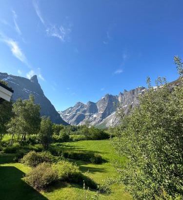 Andalsnes Apartment | Romsdalshorn apartment