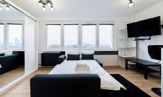 Nowe Miasto Apartment | Rondo Rataje Modern Studio