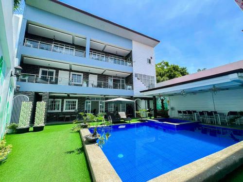 Sipocot Bed & Breakfast | Ronina's Sipocot Hotel