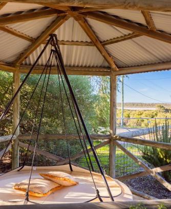 Preston Beach House | Roo With A View By Swan Bnb Management