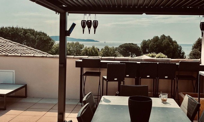 Cavaliere Apartment | Rooftop house - 100m2 sea view 50m from D-Day beaches and town center